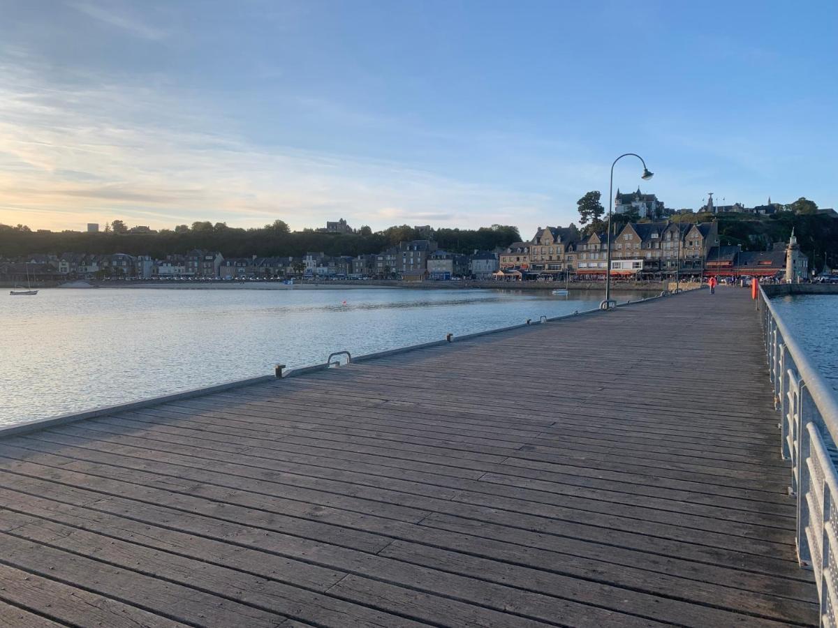 Ferienwohnung Vue Sur Mer Cancale Exterior foto