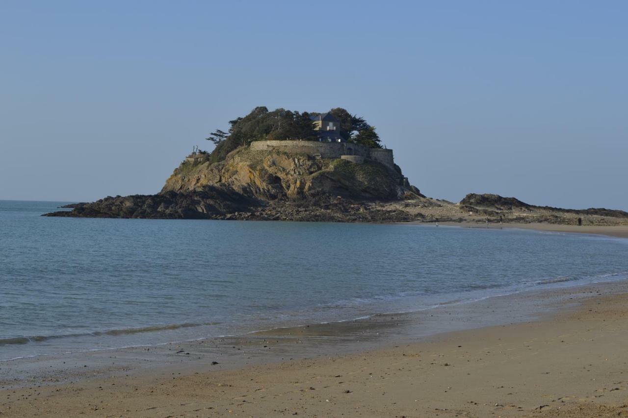 Ferienwohnung Vue Sur Mer Cancale Exterior foto